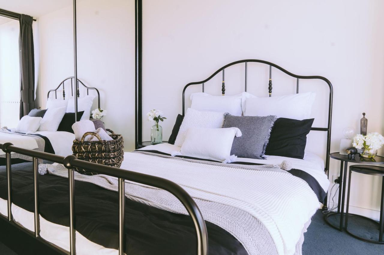 Capitol Executive Apartment On London Circuit Canberra Exteriér fotografie